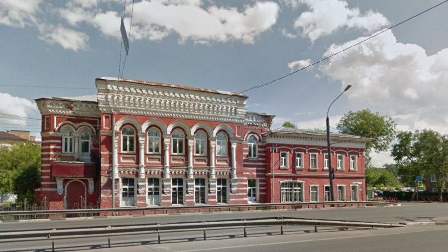 В Ярославле выставили на продажу здание бывшей поликлиники