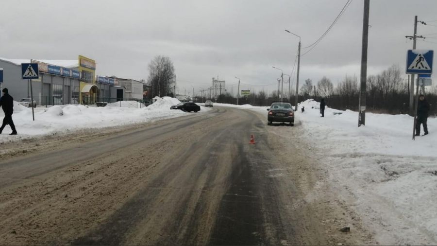 В Рыбинске на пешеходном переходе сбили женщину