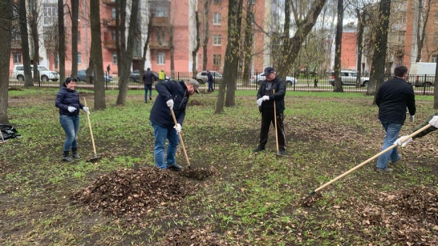 Общегородской субботник в Ярославле собрал около 20 тысяч местных жителей