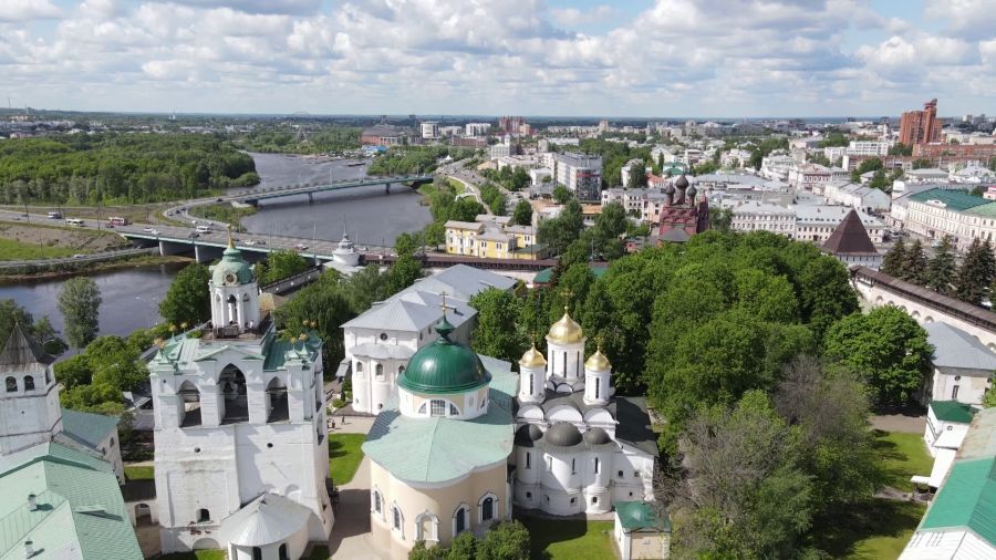 Вес до 40 килограммов: в Ярославле установили единые требования к мемориальным доскам