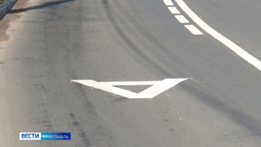 На проспекте Авиаторов в Ярославле заработала выделенная полоса