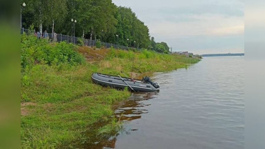 В Рыбинске сотрудники Росгвардии предотвратили трагедию на воде