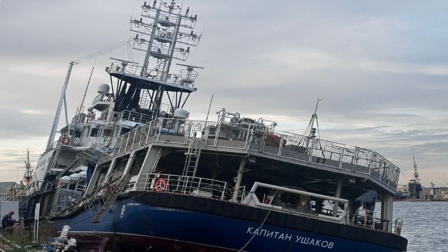 В Санкт-Петербурге затонуло ярославское судно