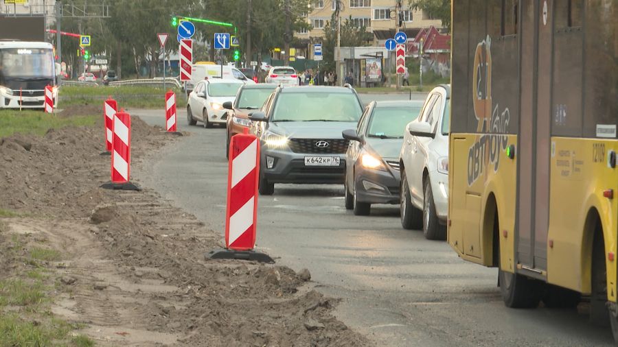 В Ярославле дорожники начали ремонт проспекта Машиностроителей