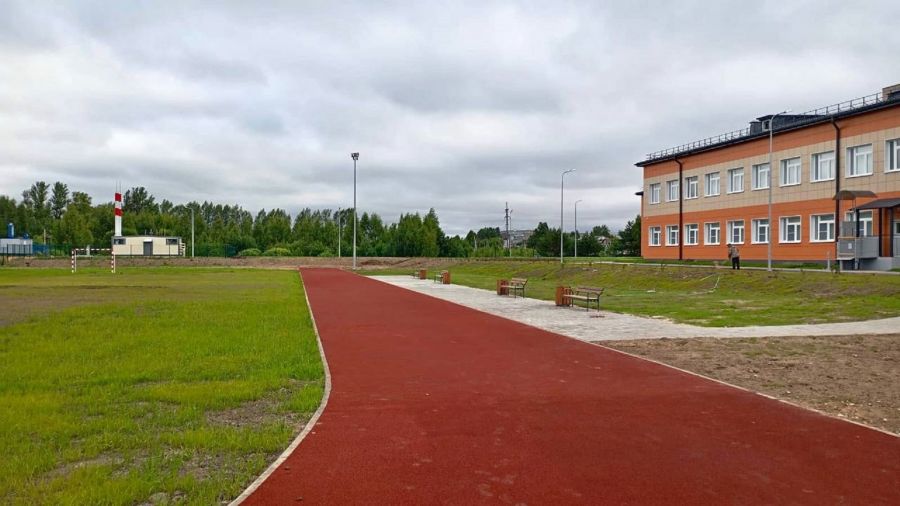 В поселке Заволжье под Ярославлем достроили школу на 350 мест