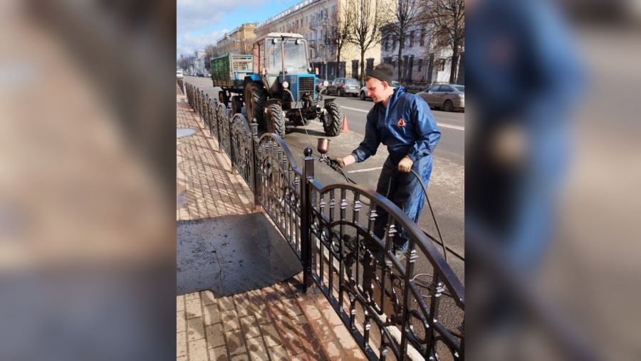 В историческом центре Ярославля обновили заборы