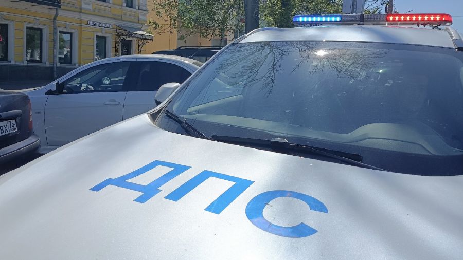 В Ярославле сотрудники ГИБДД выявляли автомобили с тонировкой на стеклах