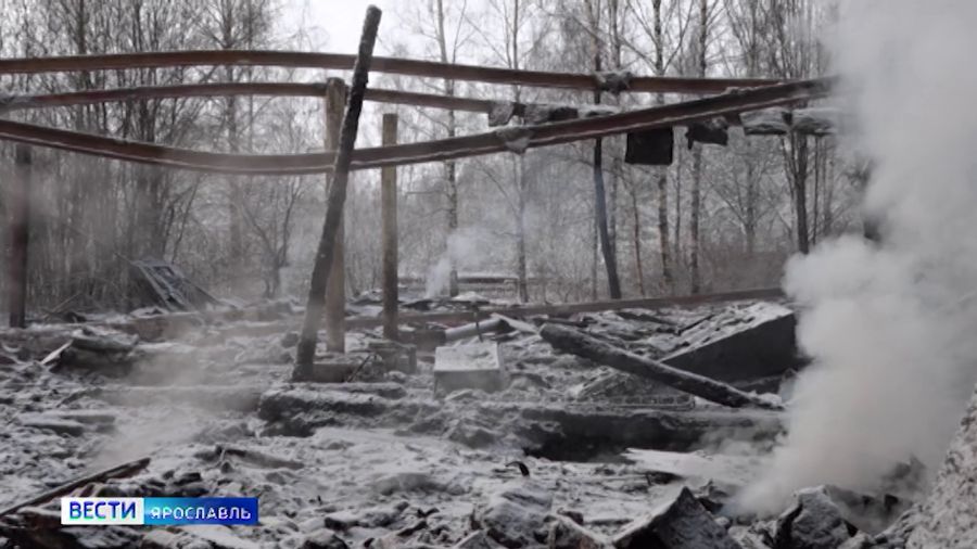 Полиция возбудила уголовное дело по факту гибели четырех человек при пожаре в деревне Левцово