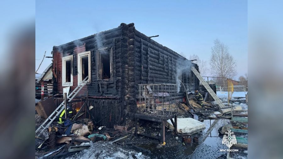 При пожаре в поселке под Ярославлем погиб 29-летний мужчина