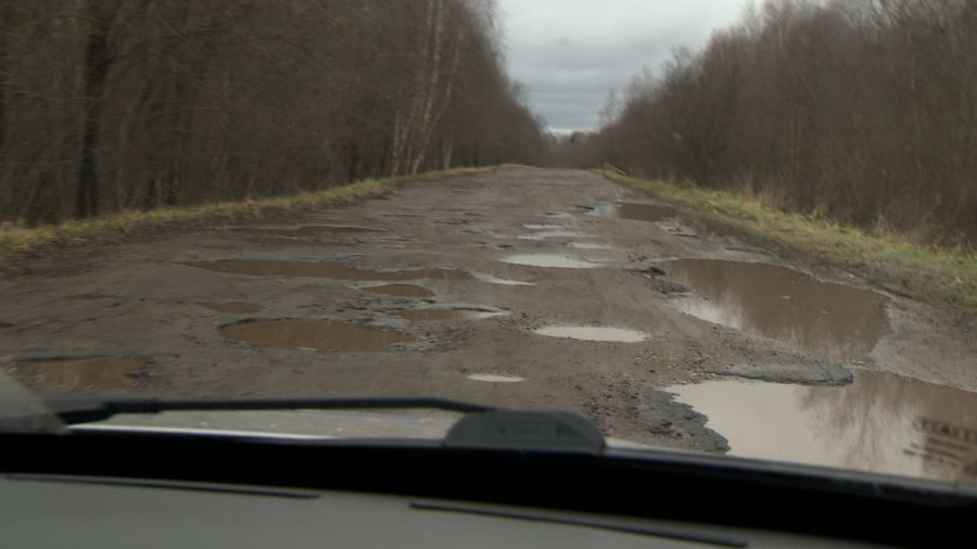 В Даниловском районе автобус не возит детей в школу из-за плохой дороги