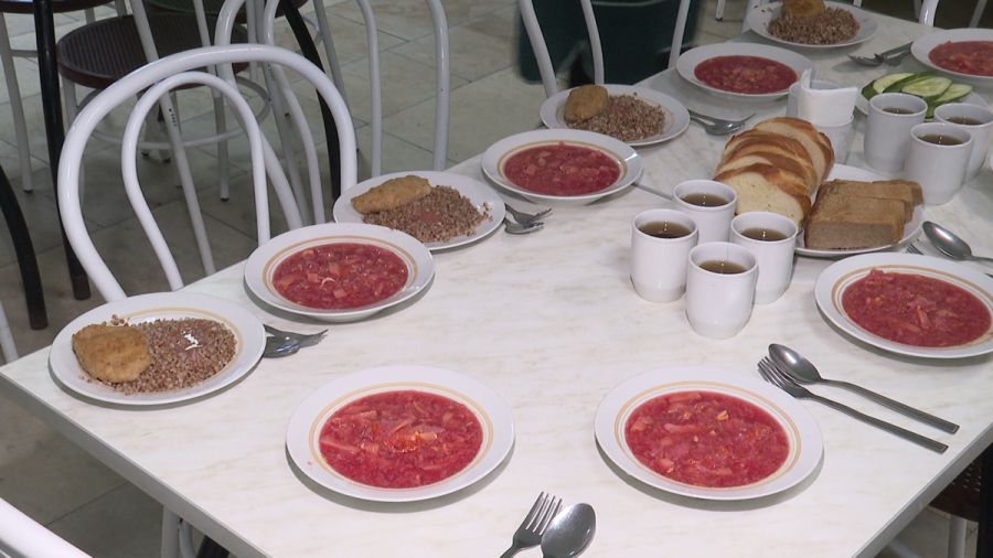 В школах Ярославля подорожает питание