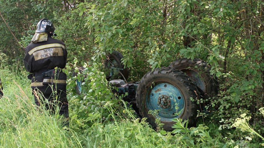 В Тутаевском районе после ДТП скончался водитель трактора