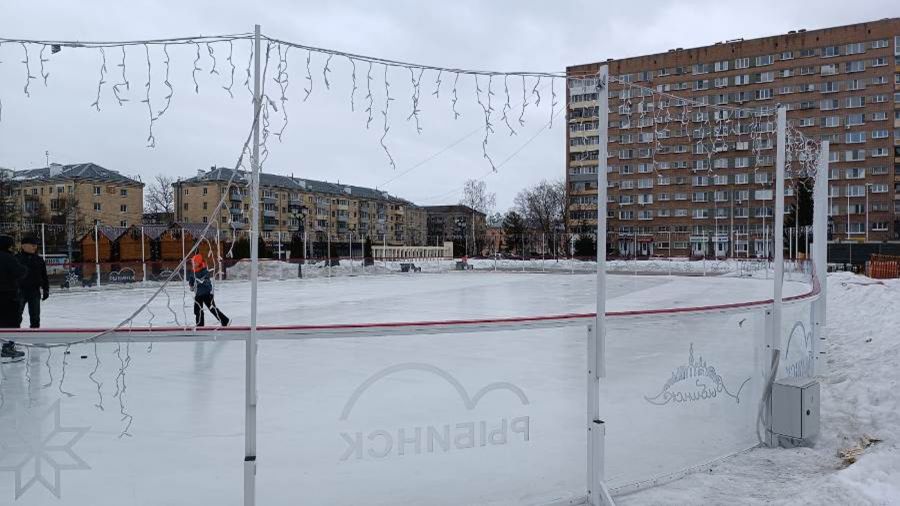 Работу катка в центре Рыбинска продлили