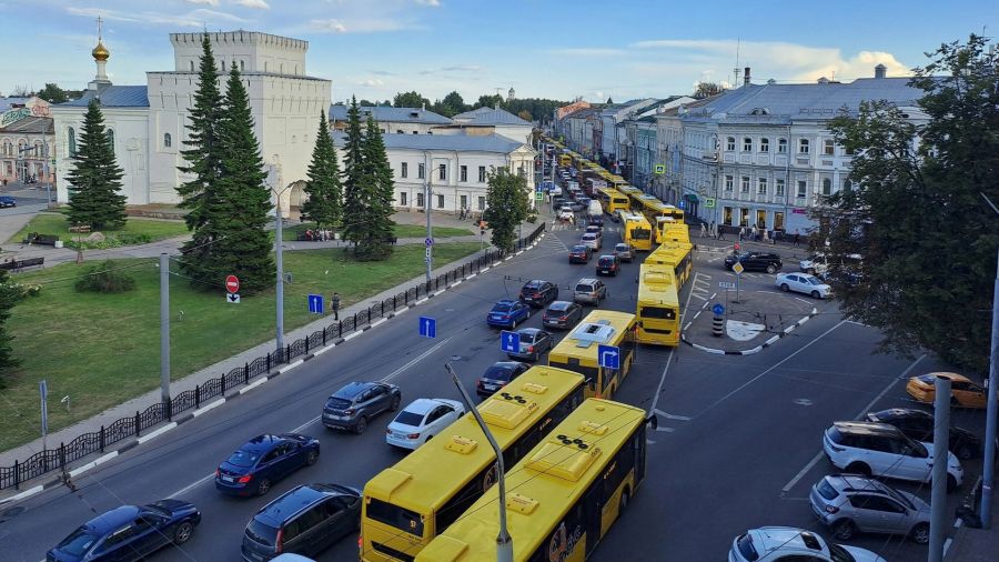 Мэр Ярославля Артем Молчанов извинился за десятибалльные пробки в городе