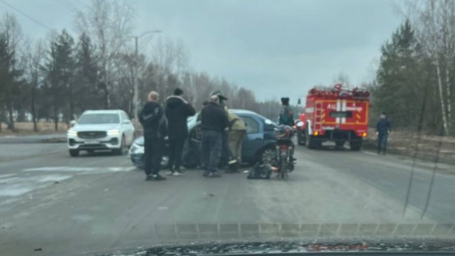 В ДТП с двумя иномарками в Ярославле пострадала женщина
