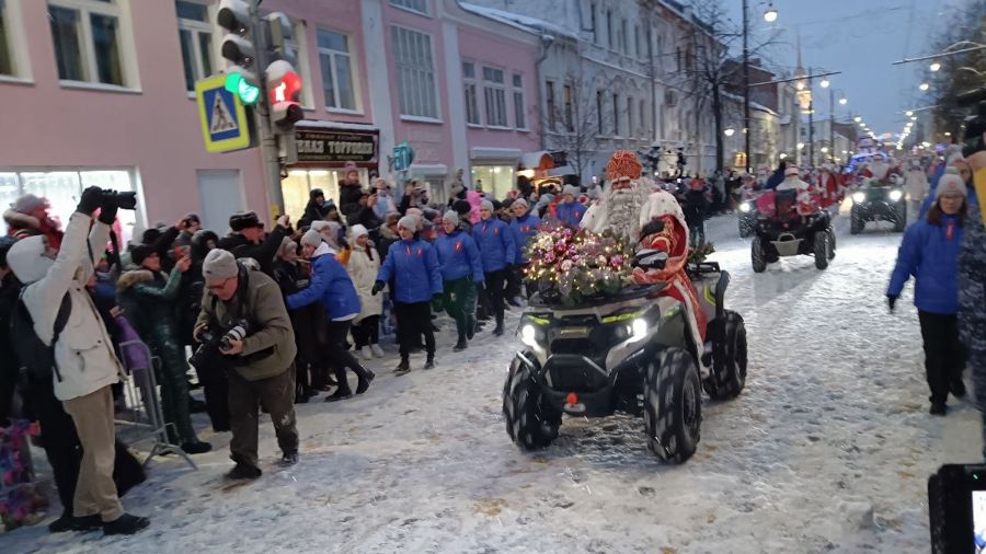 В Рыбинске в 15-ый раз прошло &quot;НаШествие Дедов Морозов&quot;