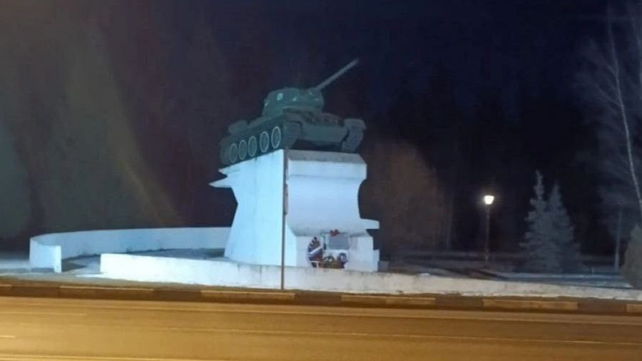 На памятник Михаилу Кошкину под Переславлем установили архитектурную подсветку