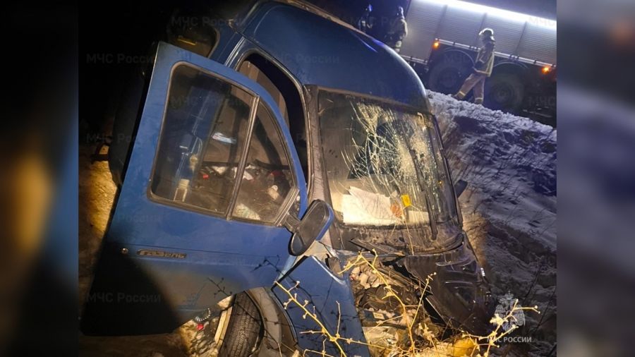 Под Ярославлем &laquo;ГАЗель&raquo; вылетела с дороги в кювет