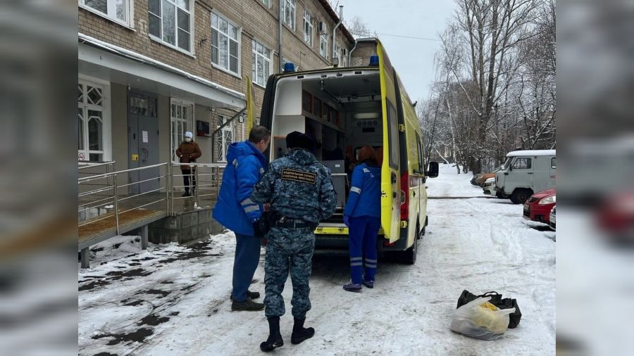 В Ярославле приставы доставили в больницу не желающего лечиться больного туберкулезом