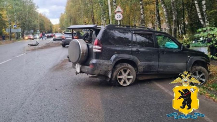 В Угличе в ДТП с двумя иномарками пострадали 12-летняя девочка и 17-летний юноша