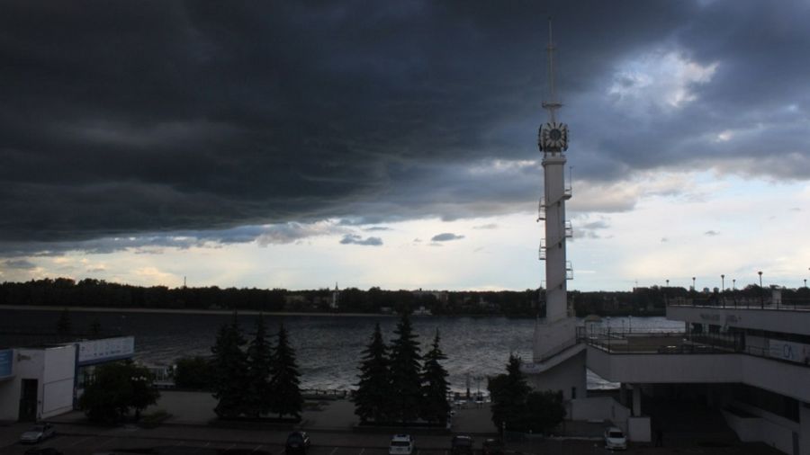 В Ярославской области ожидается гроза и сильный ветер