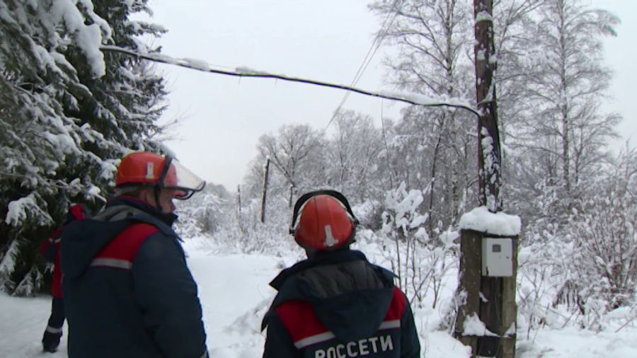 В Ярославской области к устранению возможных последствий непогоды готовы 138 бригад энергетиков