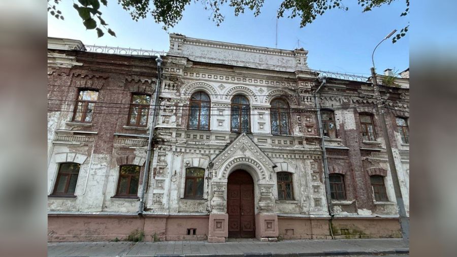 В Ярославле выставили на торги здание бывшей богадельни Вахрамеева