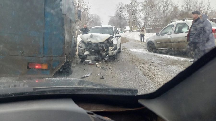 Второе ДТП за день: в Рыбинске произошла авария с участием двух легковушек