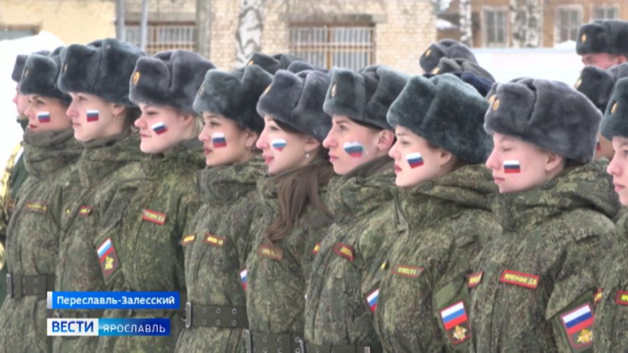 В Переславле-Залесском прошел конкурс среди женщин-военнослужащих «Макияж под камуфляж»