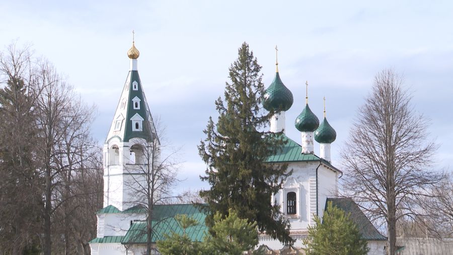Жители Углича отмечают День города