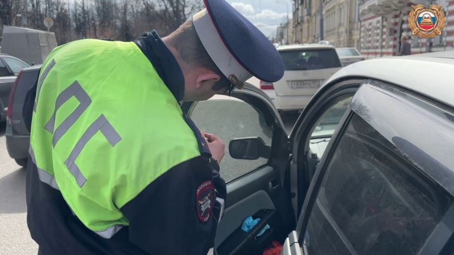 60 штрафов за тонировку выписали водителям в центре Ярославля