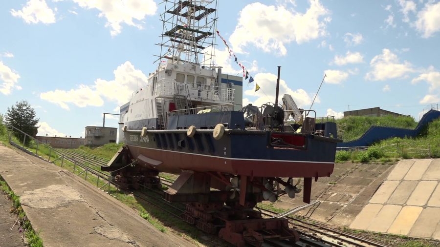 В Рыбинском районе на заводе «Вымпел» спустили на воду новый пограничный сторожевой корабль