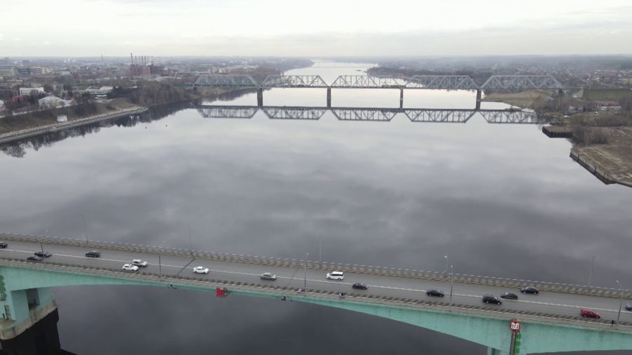 Ярославских водителей предупредили о работах на Октябрьском мосту сегодня ночью
