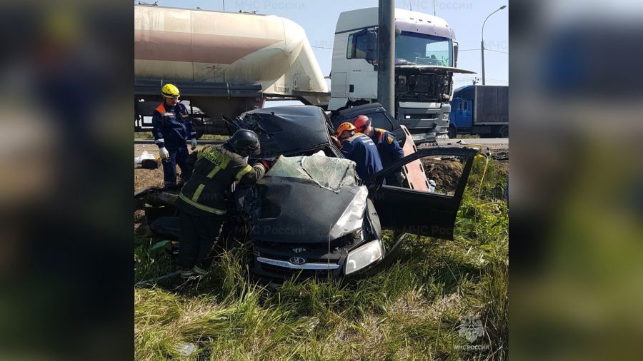 В массовой аварии на ЮЗОД в Ярославском районе погиб пенсионер