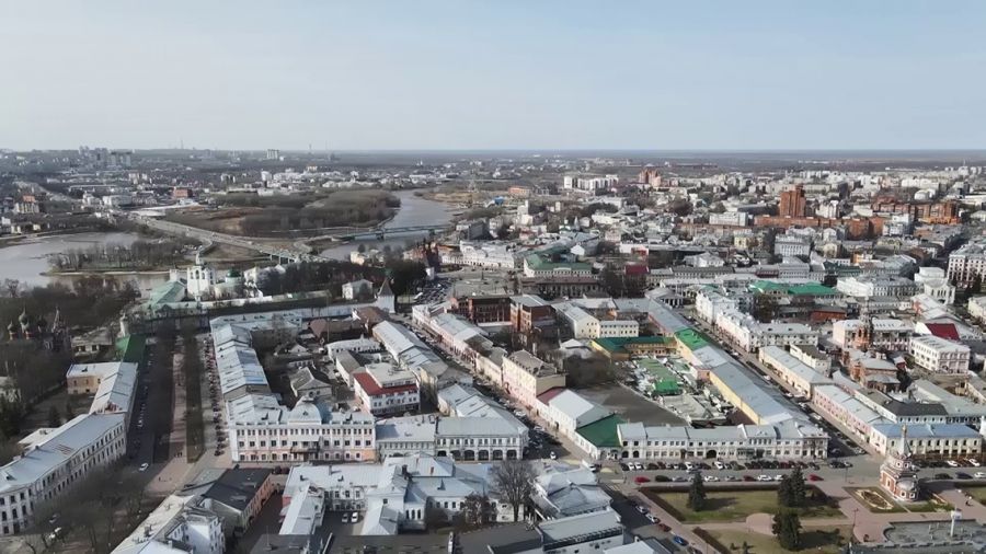 На нескольких улицах Ярославля ограничат остановку транспорта