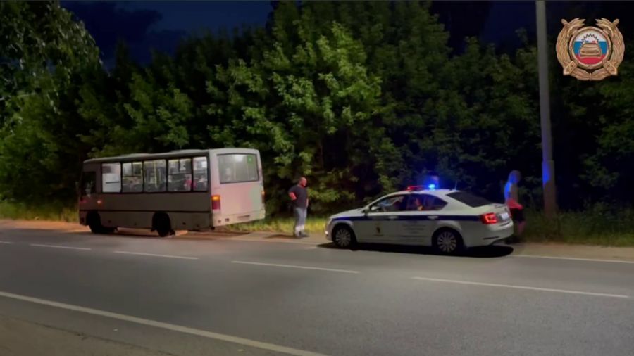 В Ярославле сотрудники ГИБДД остановили пьяного водителя автобуса