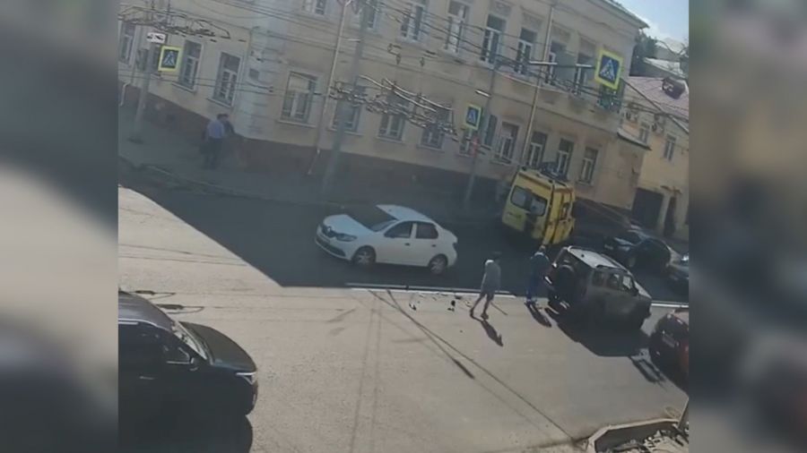 В Ярославле автомобиль скорой помощи попал в ДТП